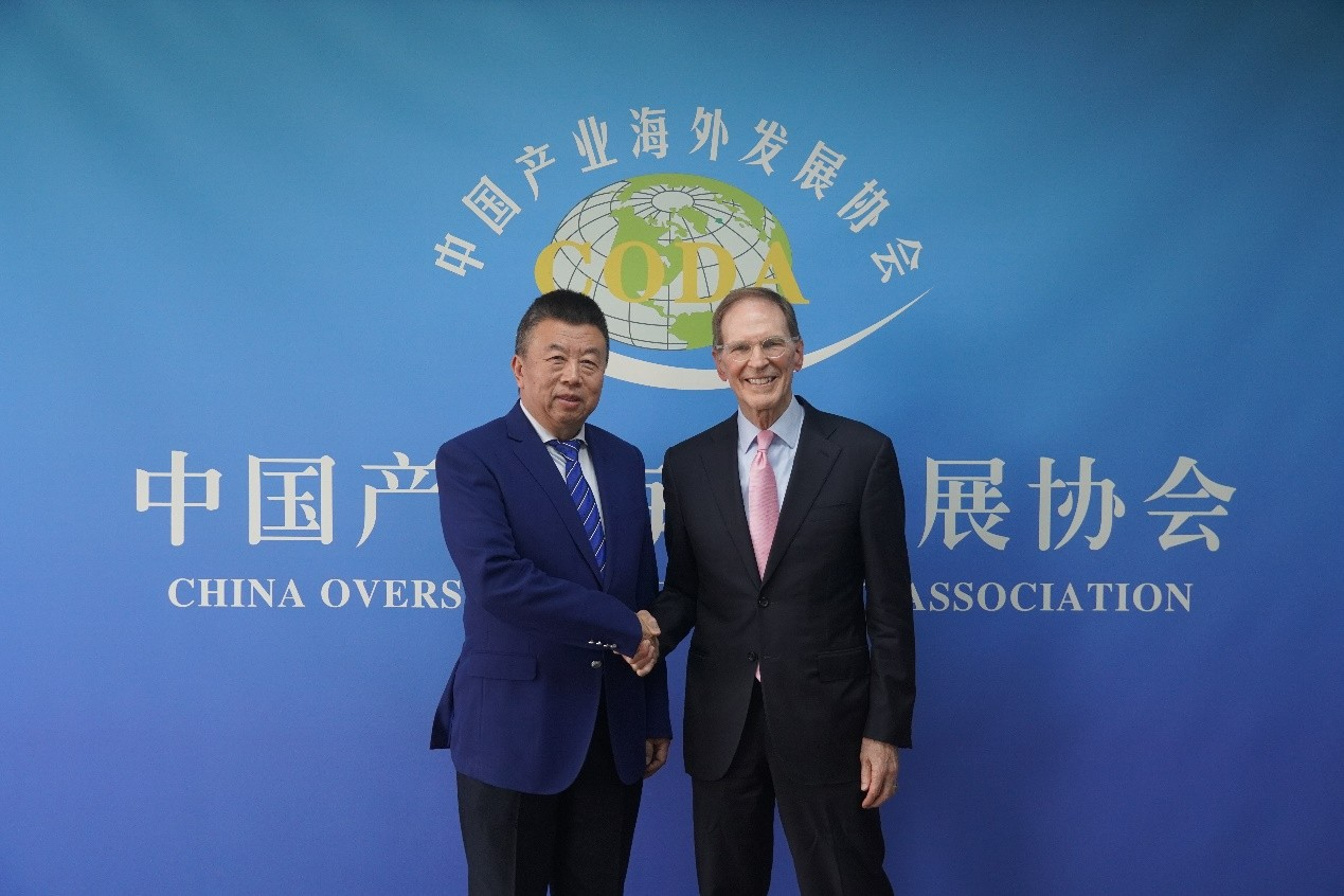 和振伟会见国际投资促进会理事长蔡瑞德
